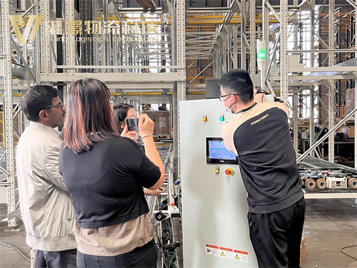 向穿梭車立體倉庫