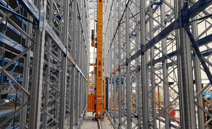 自動化和半自動化：現代倉庫的高科技解決方案