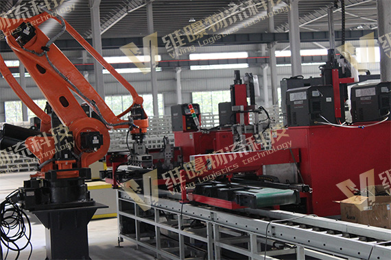 工廠自動(dòng)化焊接機(jī)器人