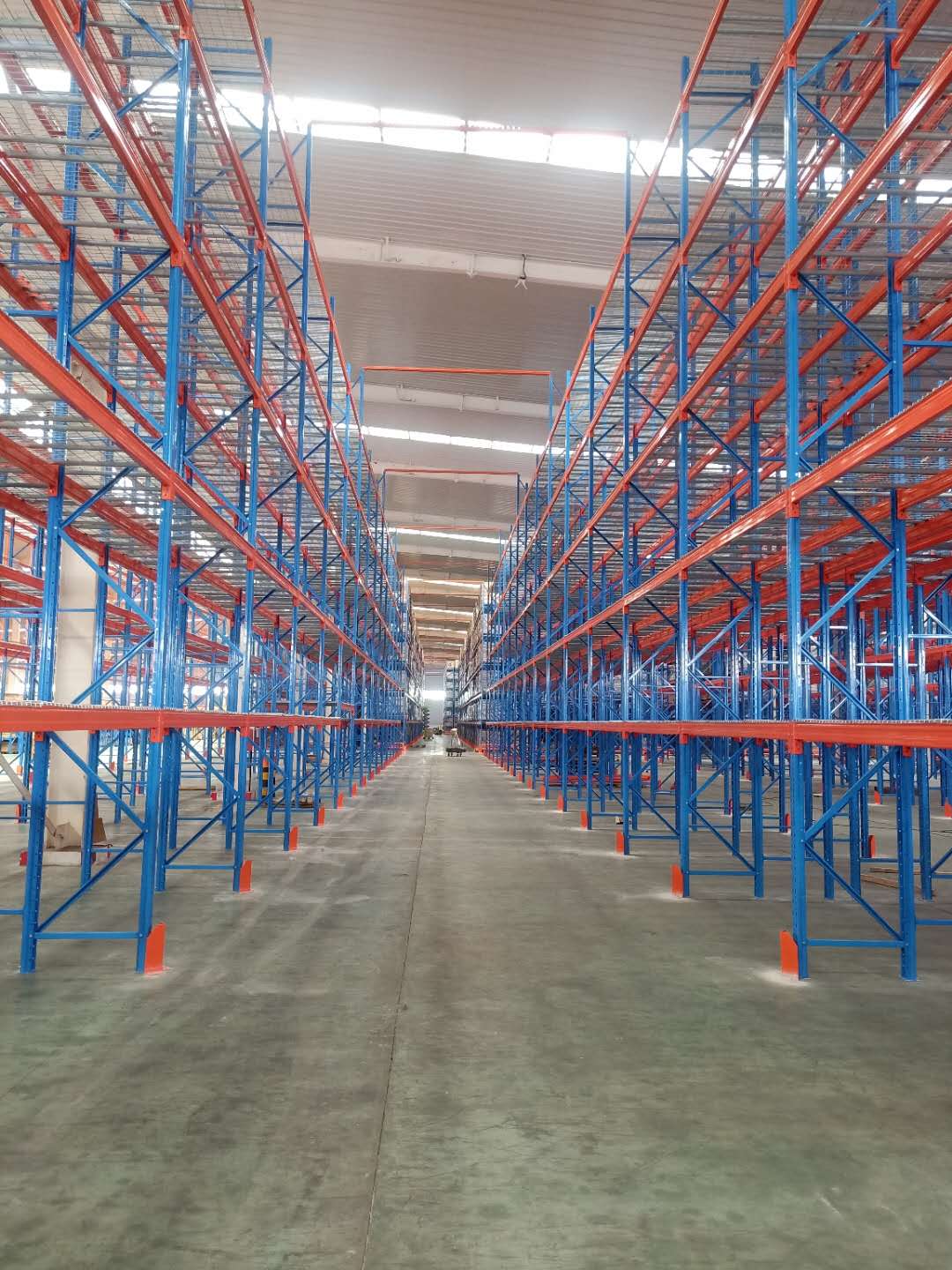 傳統(tǒng)倉(cāng)庫(kù)優(yōu)化貨架布局：打破倉(cāng)儲(chǔ)困境，提高倉(cāng)儲(chǔ)效率