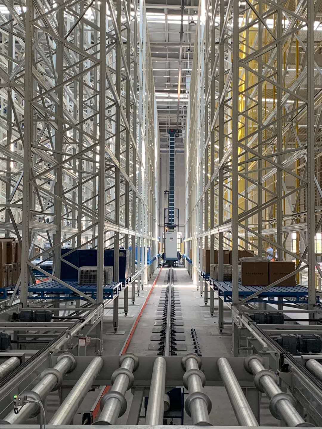 從空間到成本：立體倉庫 vs 傳統倉庫的全方位優勢對決