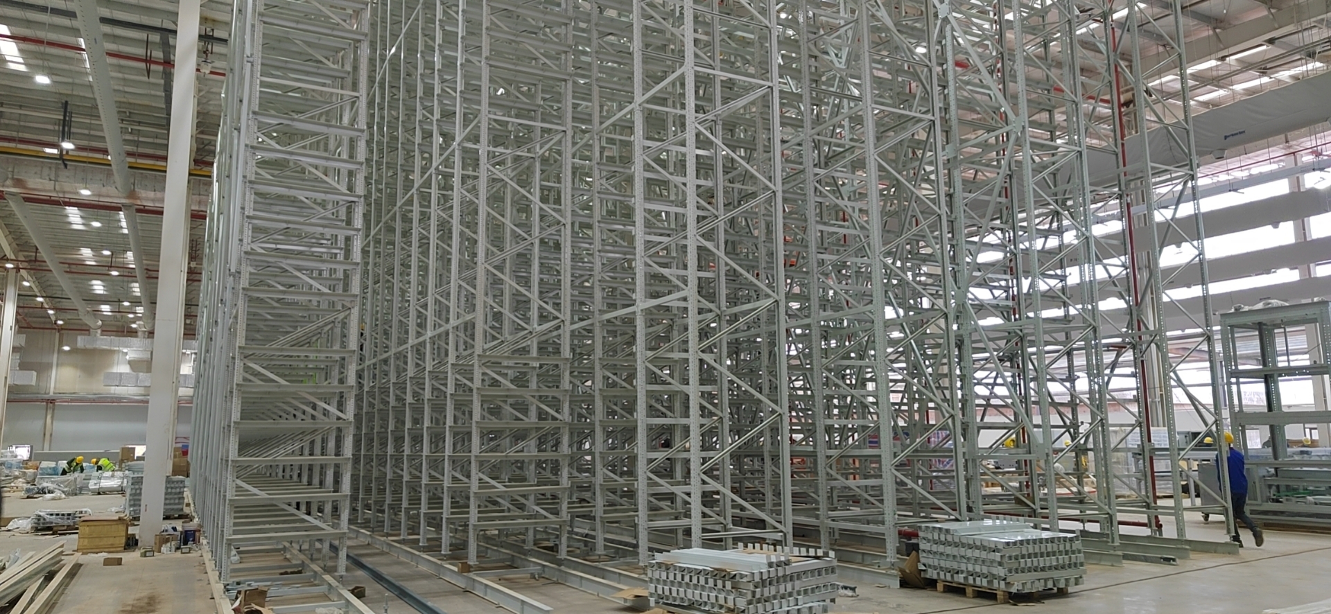 企業倉儲升級選什么？立體倉庫貨架的 4 大核心優勢解