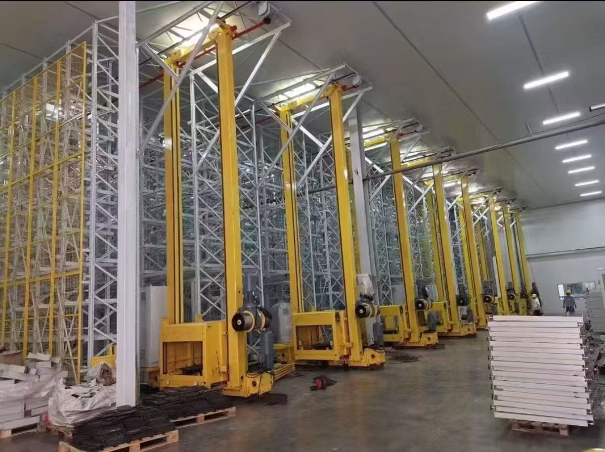 智能倉庫 “精準賦能”：這四大行業(yè)體現(xiàn)其核心價值