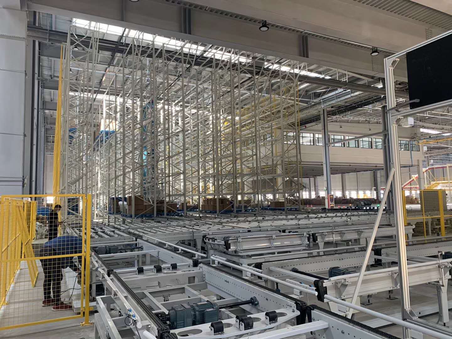 智能倉庫的核心：不是設備，是智慧決策